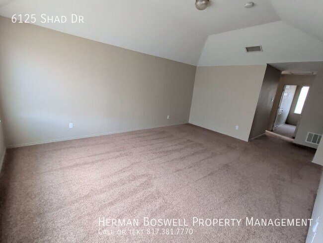 Building Photo - 6125 Shad Dr