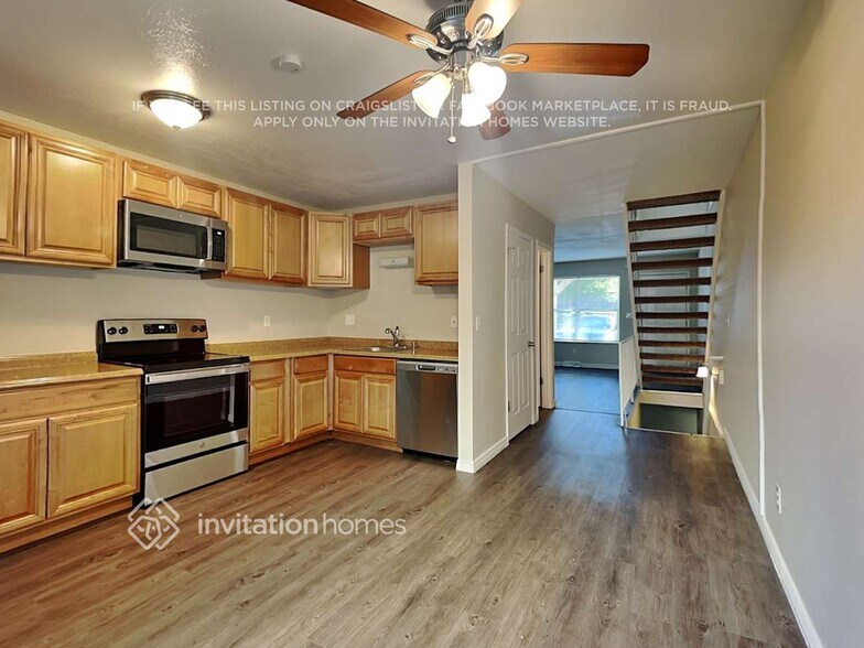 Building Photo - 8945 Field St