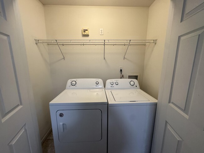 Building Photo - 3410 E St Charles Rd