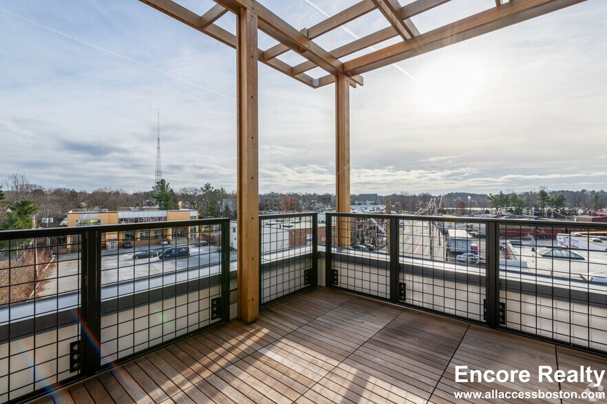 Building Photo - 77 New St