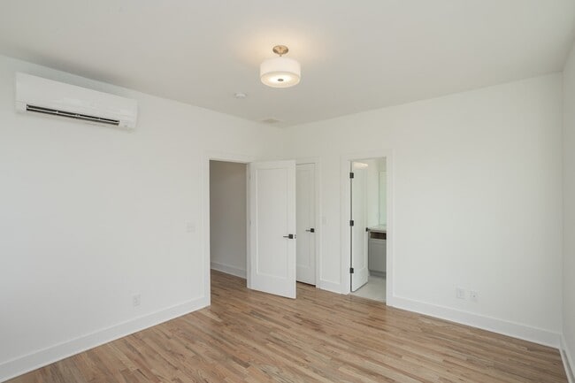 Building Photo - 522 Cliff Cir