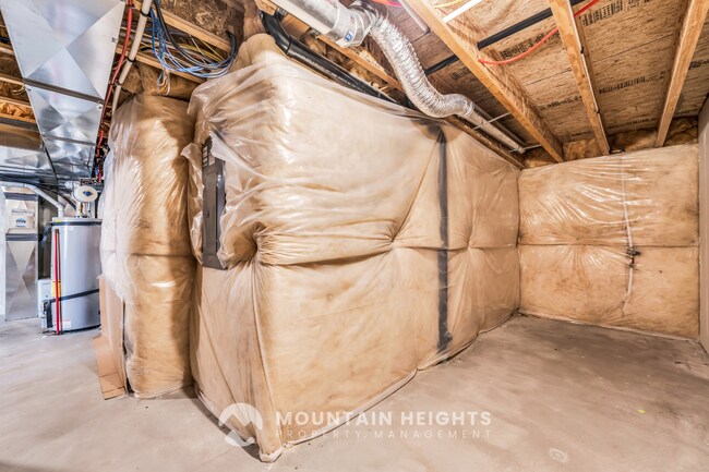 Building Photo - 607 Sawback Ln