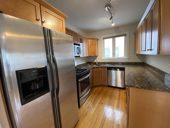 Primary Photo - 8 Silvey Pl