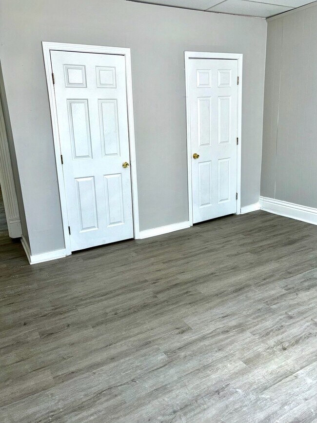 Building Photo - 2826 Saint Xavier St