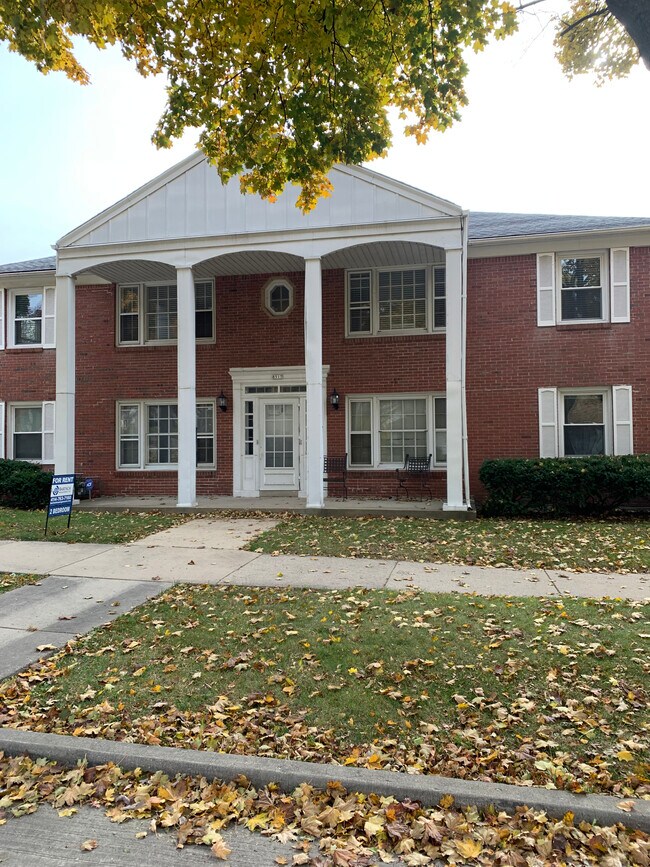 Primary Photo - 8517 W Center St