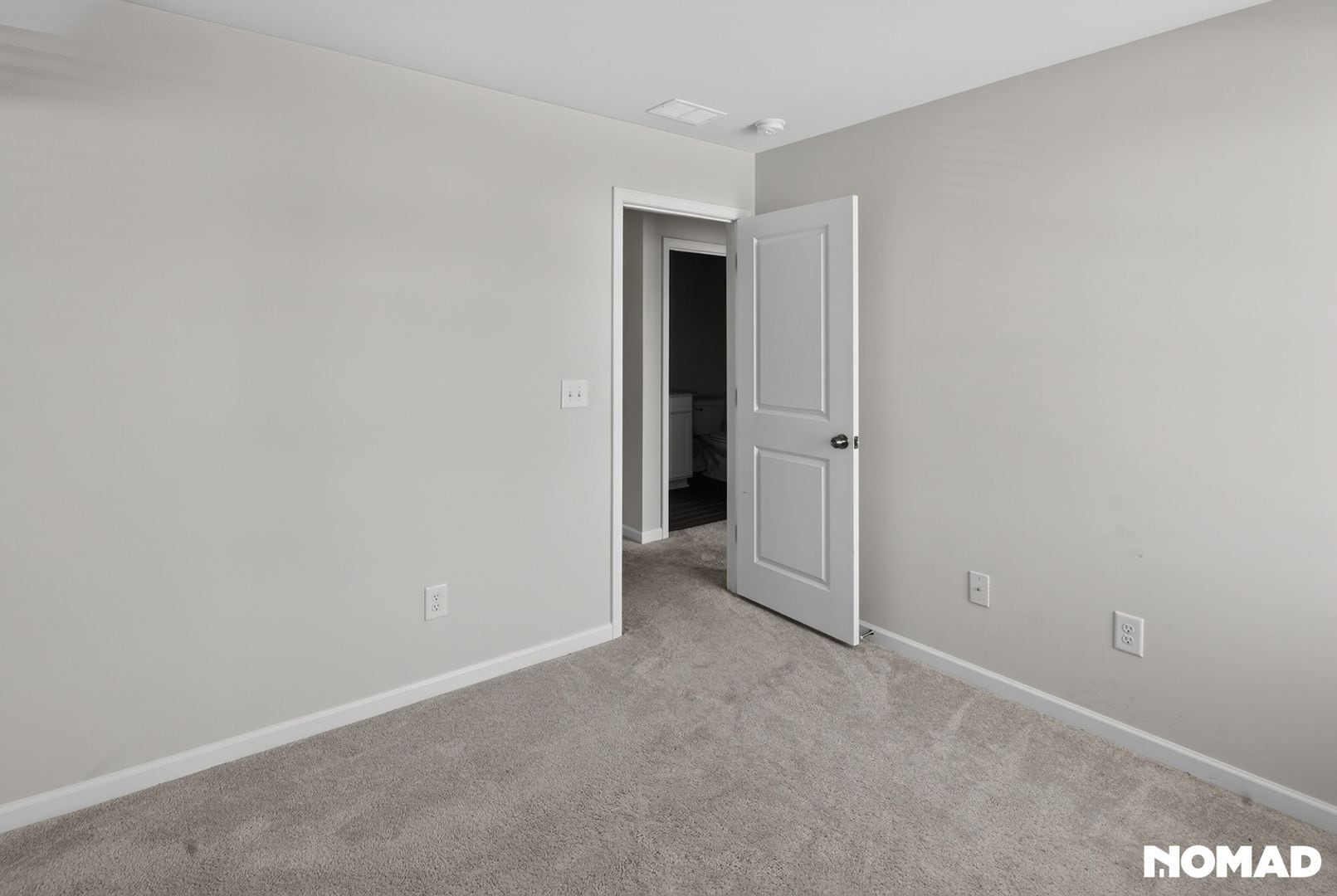 Building Photo - 6 Parkwood Ct