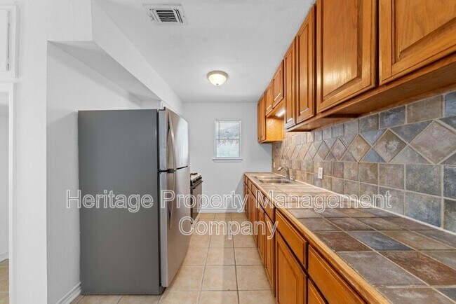 Building Photo - 4942 Driskill St