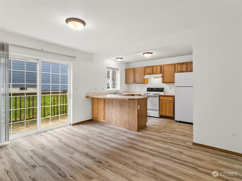 Building Photo - 2411 Conger Ave NW