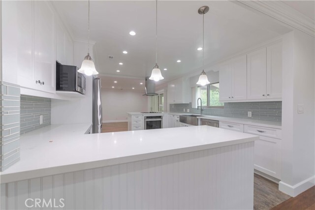 Building Photo - 14 Peartree Ln
