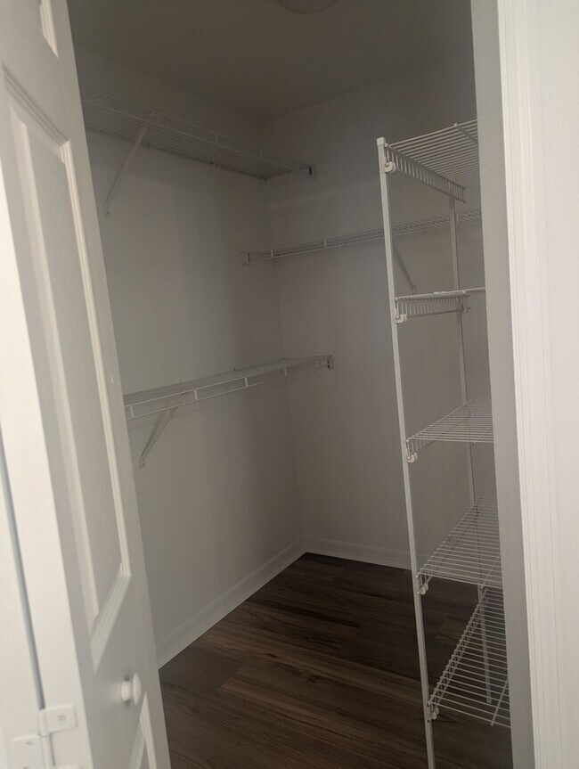 Building Photo - Completed renovated Home located in great location in Tavares