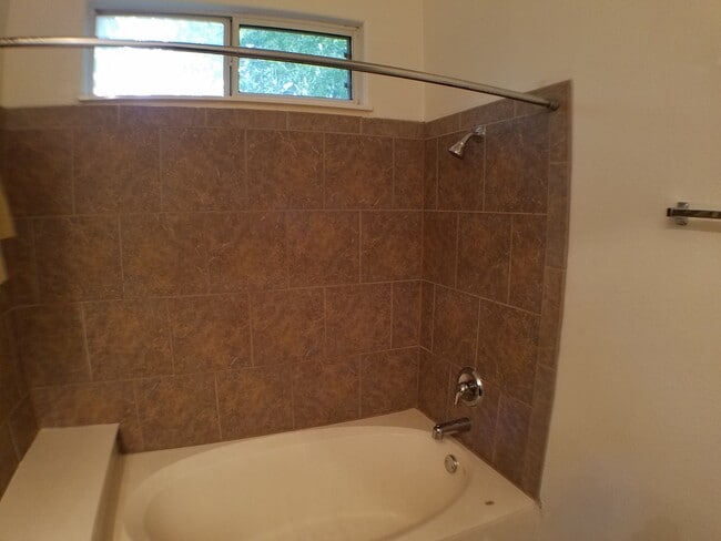 Building Photo - 2500 Allred Dr