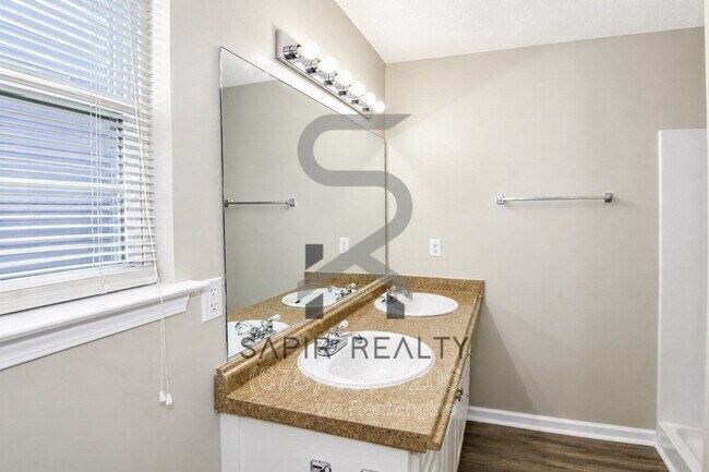 Building Photo - 5868 Amerson Ln