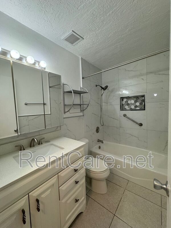 Building Photo - 2304 Inagua Way