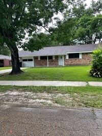 Building Photo - 2351 Sweetleaf St