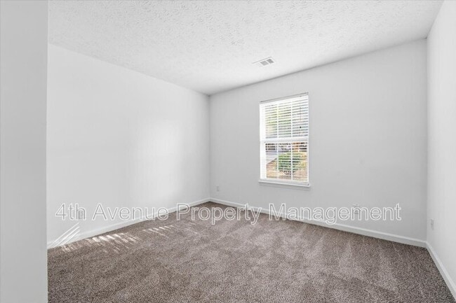 Building Photo - 407 Crested View Dr