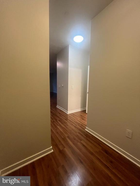 Building Photo - 401 Race St