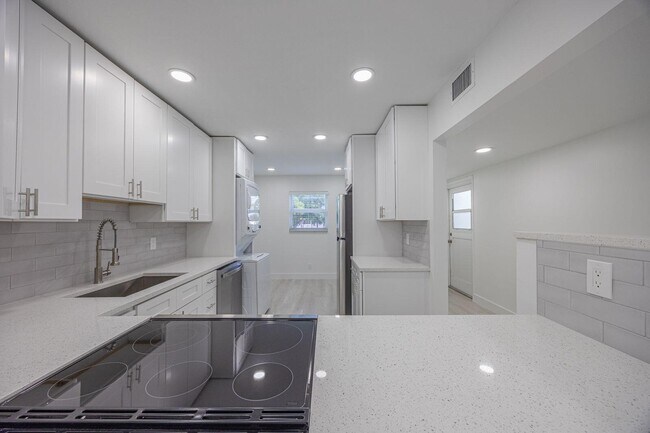 Building Photo - 2805 Casita Way