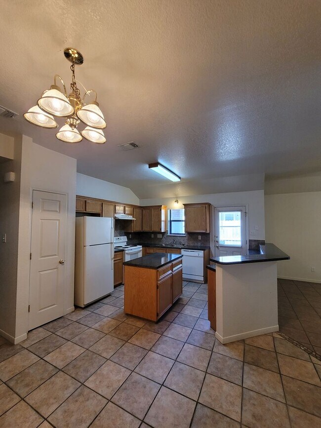 Building Photo - 3601 Dustin Ct