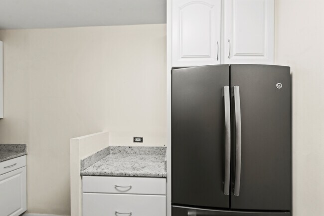 Building Photo - 7004 JFK Blvd E