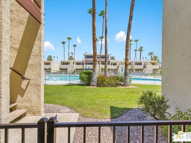 Building Photo - 1655 E Palm Canyon Dr