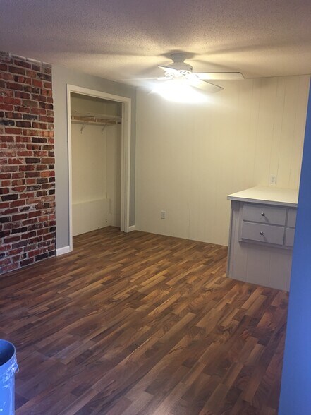 Building Photo - 4018 Baughman Rd