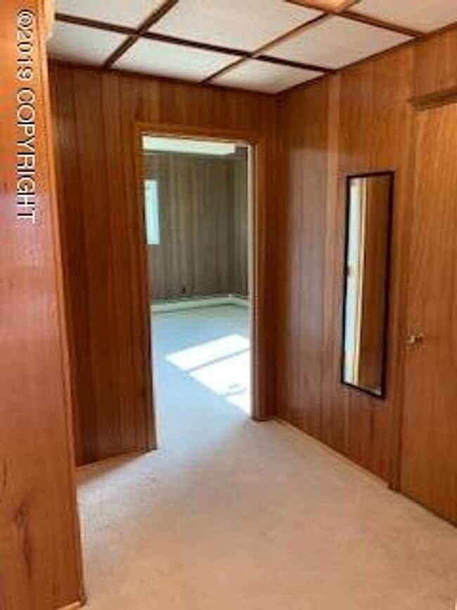 Building Photo - Quiet home in South Anchorage with Views