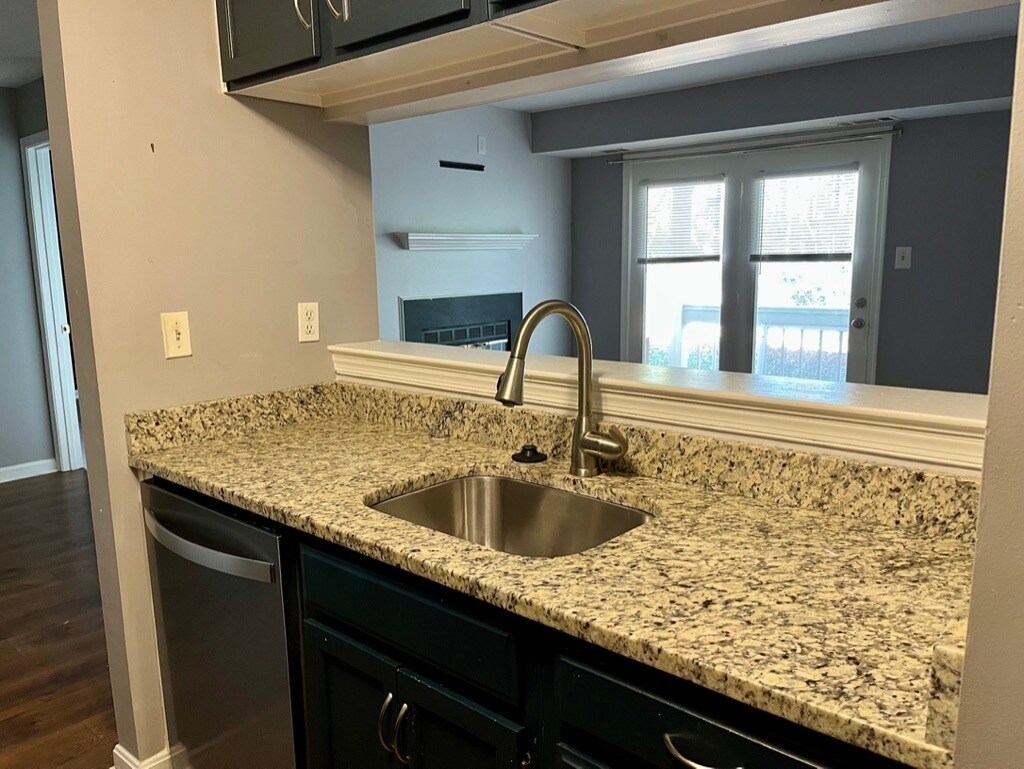 Building Photo - 5708 Shadwell Ct