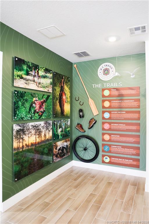 Building Photo - 950 SW Pr Ave