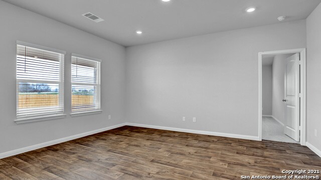 Building Photo - 125 Solitude Dr