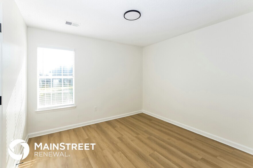 Building Photo - 7881 Collins Wood Cove