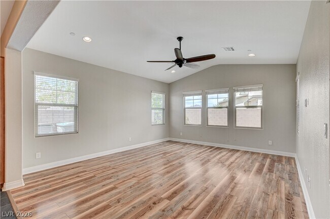 Building Photo - 276 Homeward Way