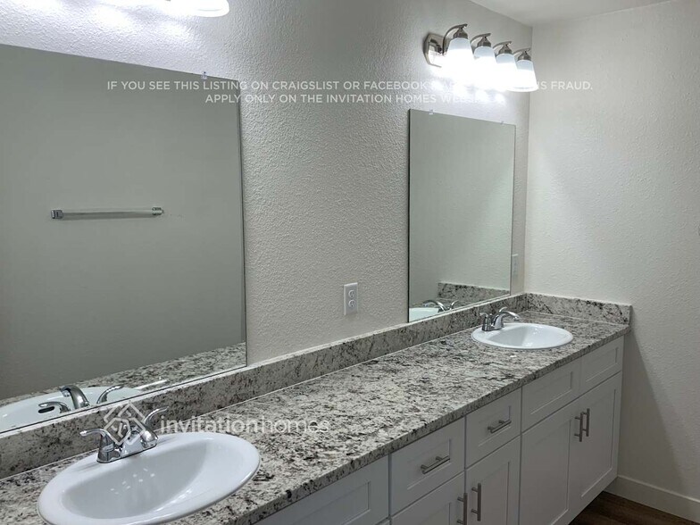 Building Photo - 6308 W Shangri La Rd