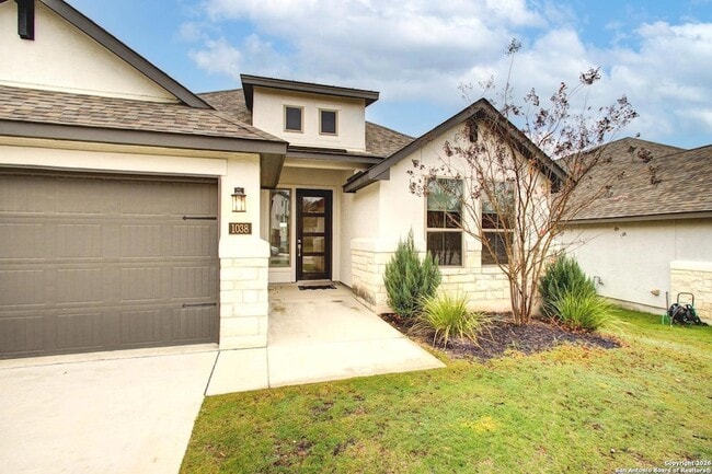 Building Photo - 1038 Cadogan Squire