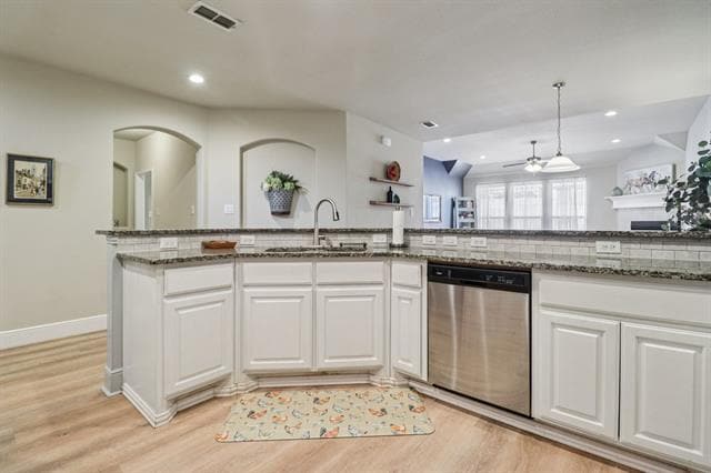 Building Photo - 5616 Broad Bay Ln