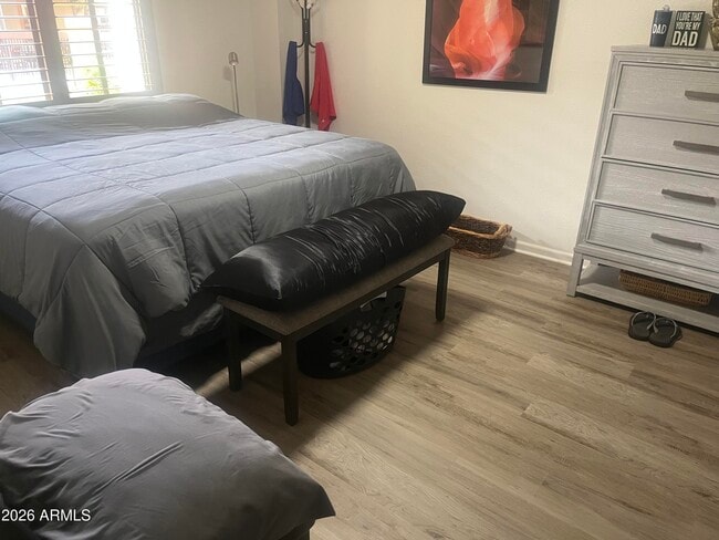 Building Photo - 10330 W Thunderbird Blvd