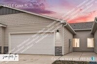 Building Photo - 2521 Cama Pl