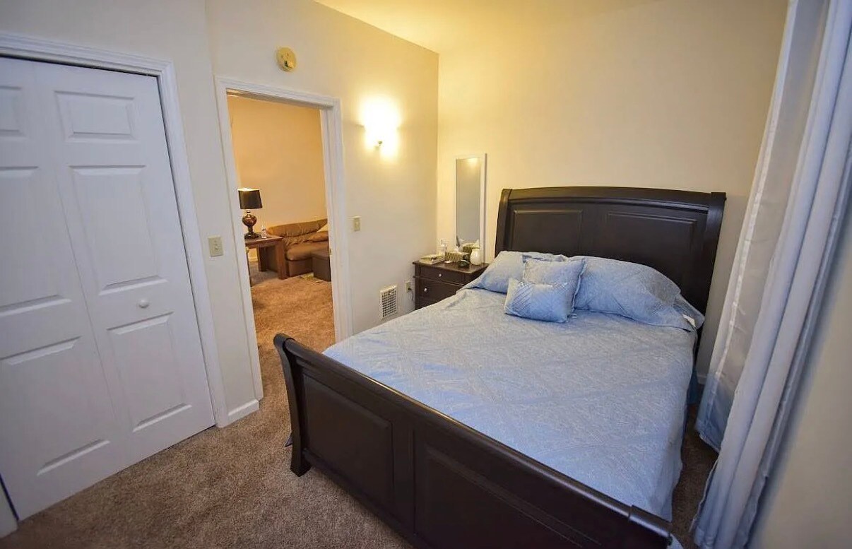 Building Photo - 40 Seneca Creek Rd