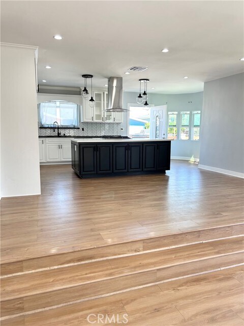 Building Photo - 10603 S Osage Ave