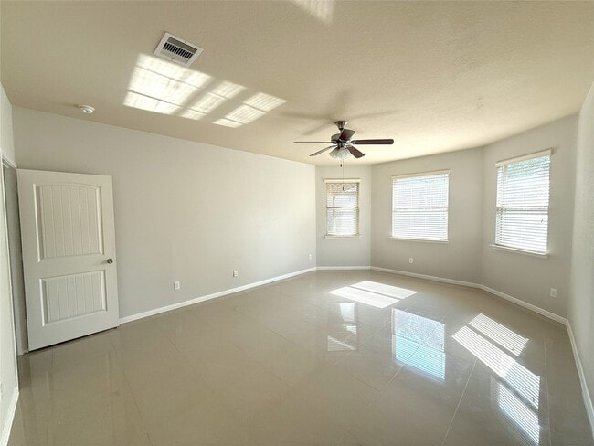 Building Photo - 24611 Fort Timbers Ct