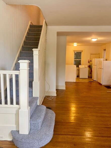 Building Photo - 3915 Baltimore Ave