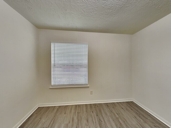 Building Photo - 931 Redcrest Springs Ct