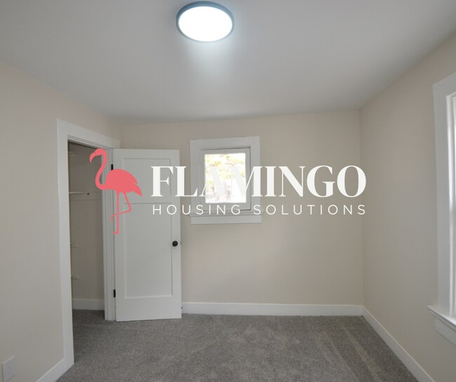 Building Photo - 82 S Sperling Ave