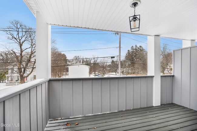 Building Photo - 103 E High St