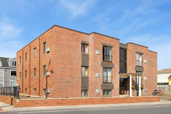 Building Photo - 222 Winthrop Shore Dr