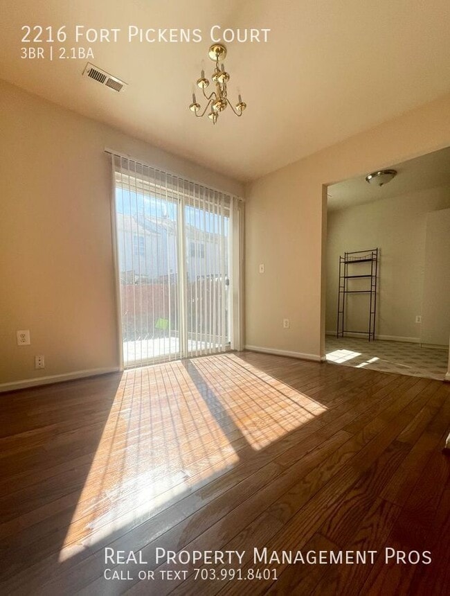 Building Photo - 2216 Fort Pickens Ct