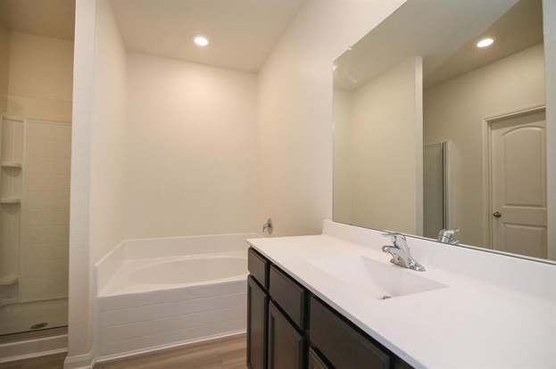 Building Photo - 569 Amberwood Pk Dr