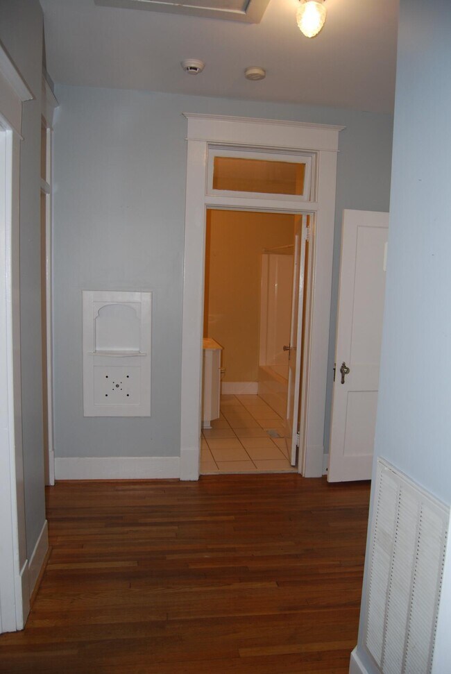 Building Photo - 2809 Lombardy Ct