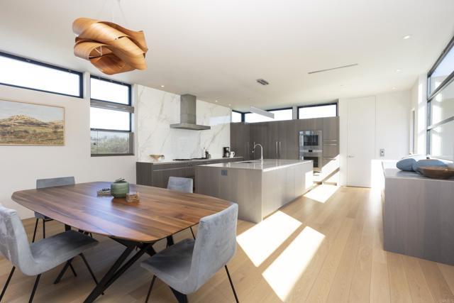 Building Photo - 2722 Camino Del Mar