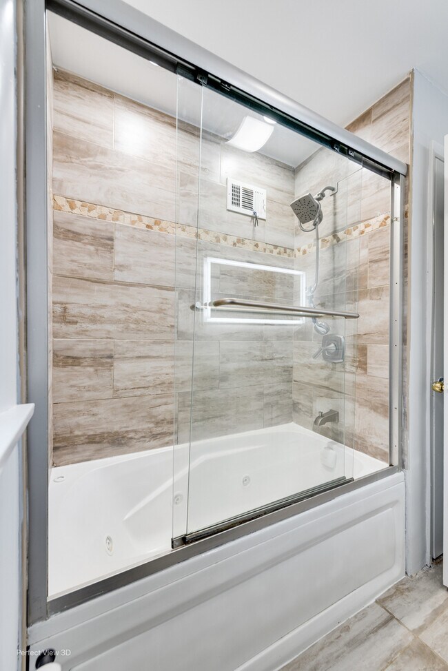 Building Photo - 8845 Mango Ave