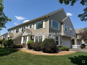 Building Photo - End Unit Townhouse for August, Vaulted Cei...
